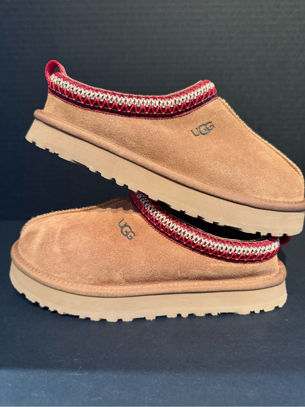 UGG Tasman 2  Slip-On Slippers in Chestnut with Red Accent women’s 5.5